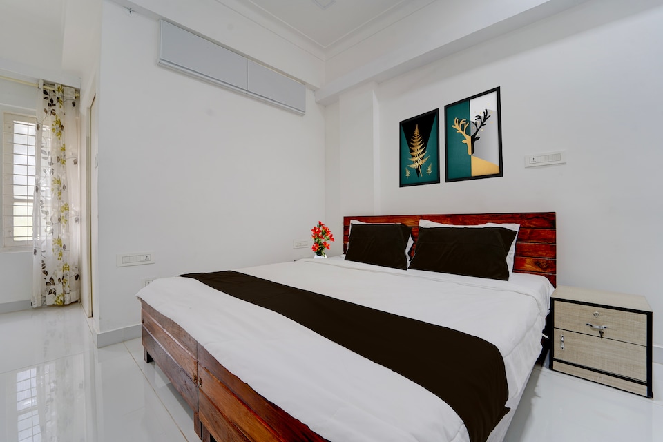 Super Collection O Kulathoor Technopark Formerly United Mansions, Thampanoor Trivandrum, Trivandrum