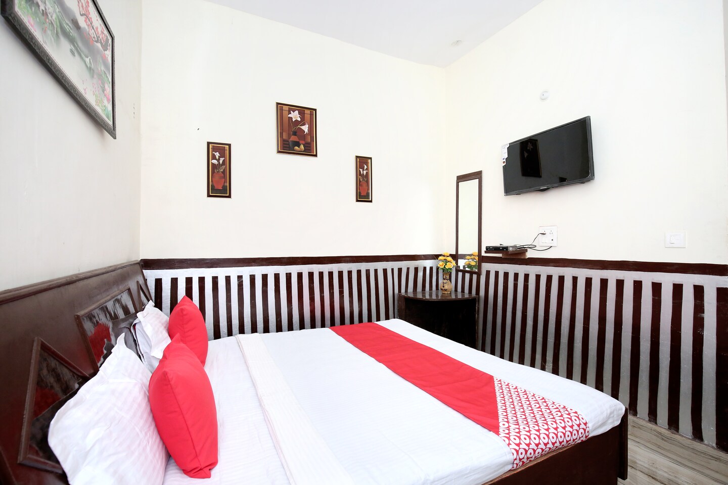 OYO Home 13347 Studios Kasauli - Kasauli Hotel Reviews, Photos, Offers