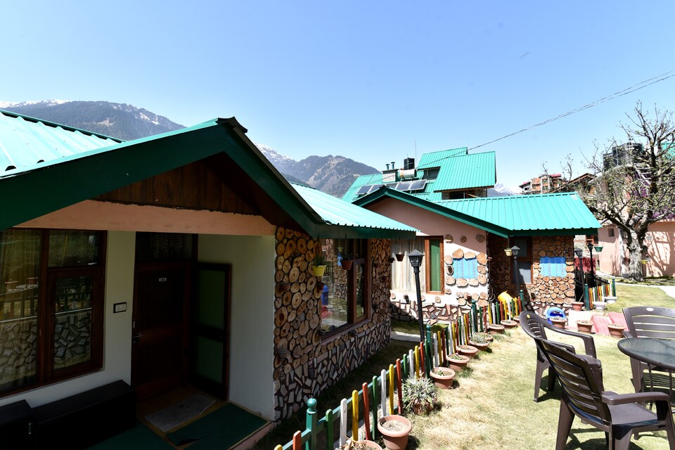 OYO Home 13348 Exotic 2BHK, Aleo Manali, Manali