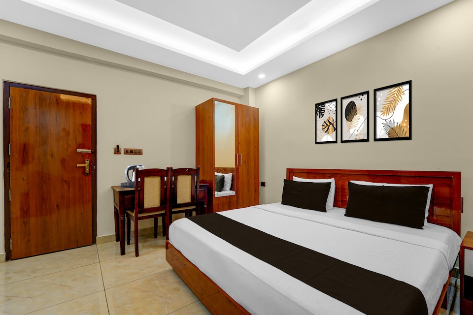 Townhouse Adoor Bus Terminal Pathanamthitta Formerly Apsara Tourist Homes, Pathanamthitta, Pathanamthitta