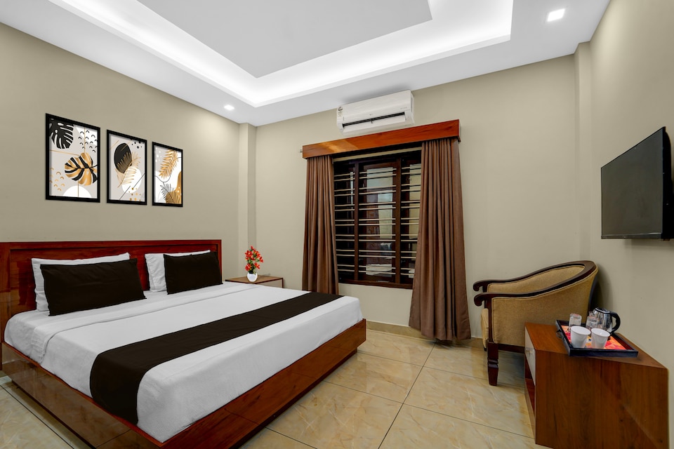 Townhouse Adoor Bus Terminal Pathanamthitta Formerly Apsara Tourist Homes, Pathanamthitta, Pathanamthitta