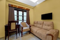 Townhouse Adoor Bus Terminal Pathanamthitta Formerly Apsara Tourist Homes