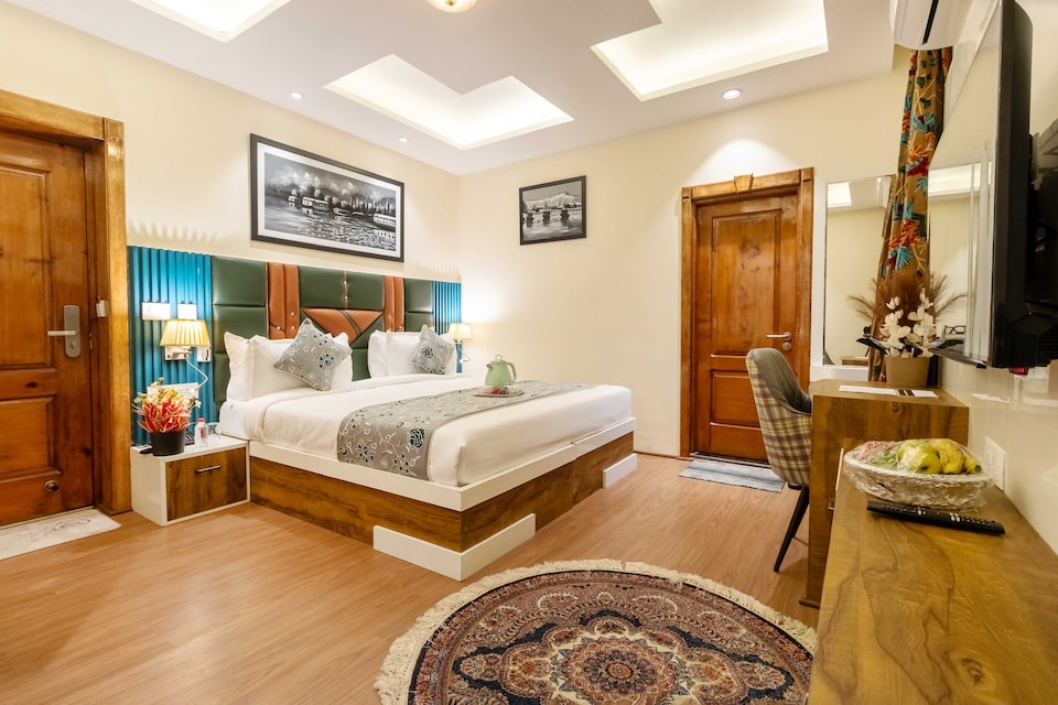 Palette Hotel Cecil, Srinagar, Nishat, Srinagar
