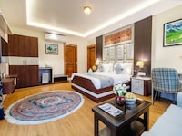 Palette Hotel Cecil, Srinagar