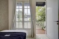 Hotel O near RS Fatmawati formerly White House