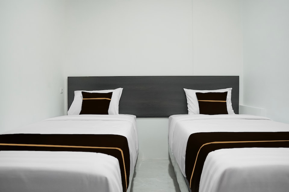 Hotel O Khan House Syariah, Lolong, Padang