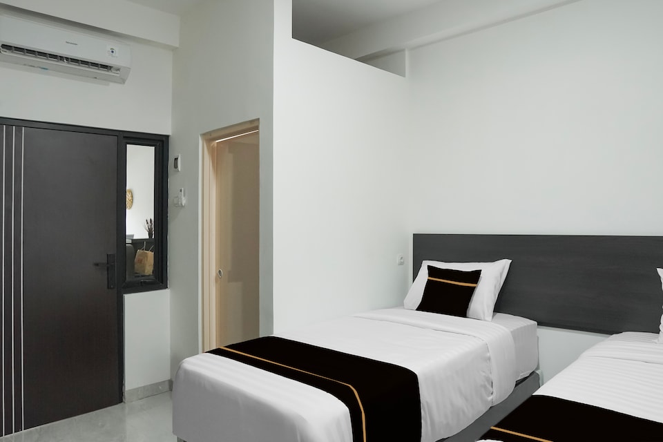 Hotel O Khan House Syariah, Lolong, Padang