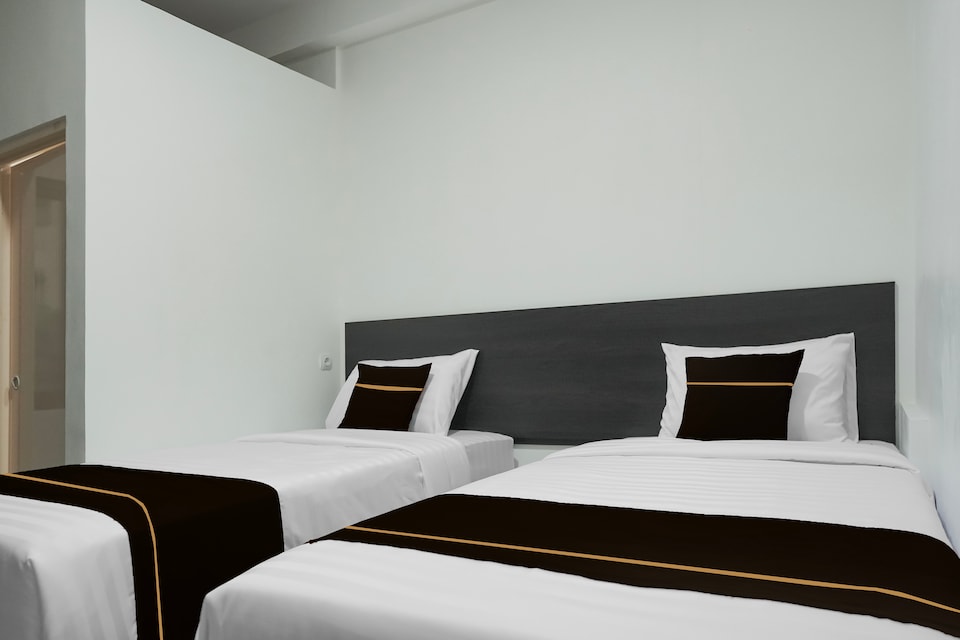 Hotel O Khan House Syariah, Lolong, Padang