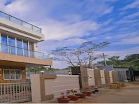 DanCenter Azure Oasis Villa | 4BHK | Pvt Pool | Lonavala