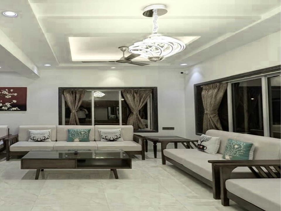 DanCenter Azure Infinity Villa | 4BHK | Pvt Pool | Lonavala, Lonavala, Lonavala