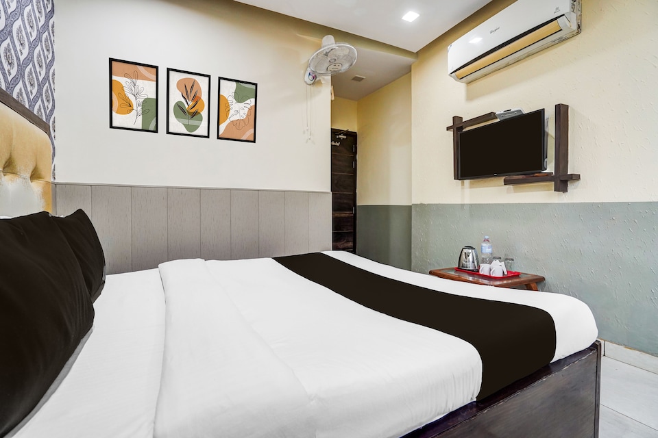 Super Collection O Zirakpur - Patiala Road Formerly Hotel Anvay, Zirakpur, Zirakpur