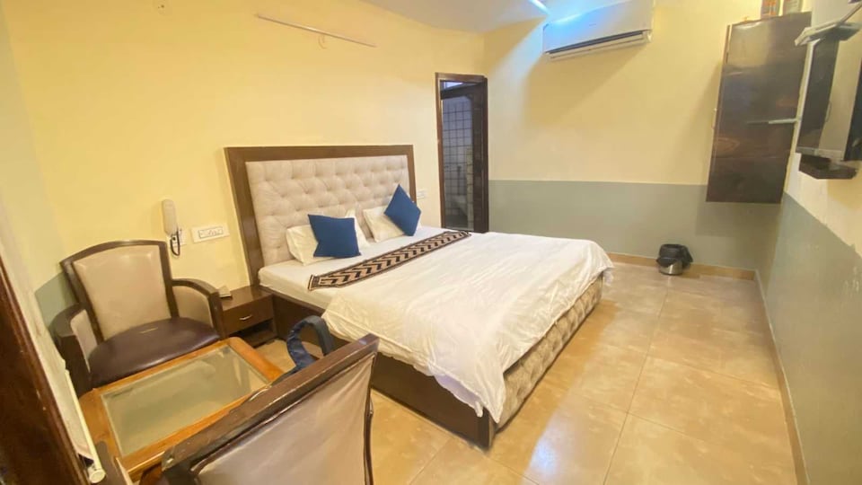 Collection O Zirakpur - Patiala Road Formerly Hotel Anvay, Zirakpur, Zirakpur