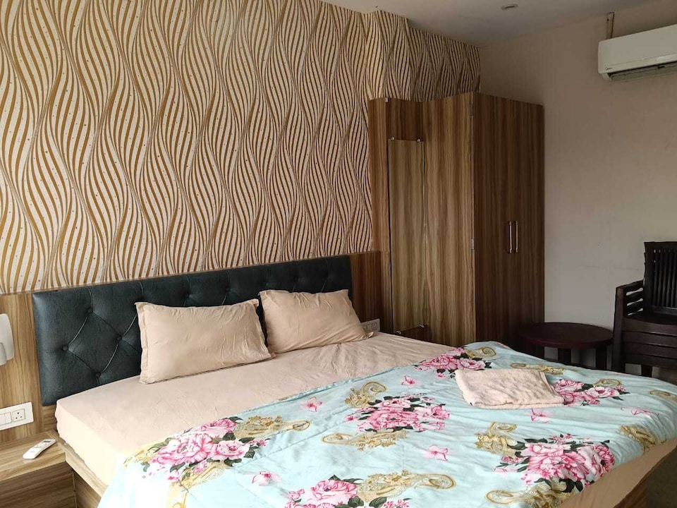 SPOT ON The Royal Grand Resort & Restaurant, Garhwa, Garhwa