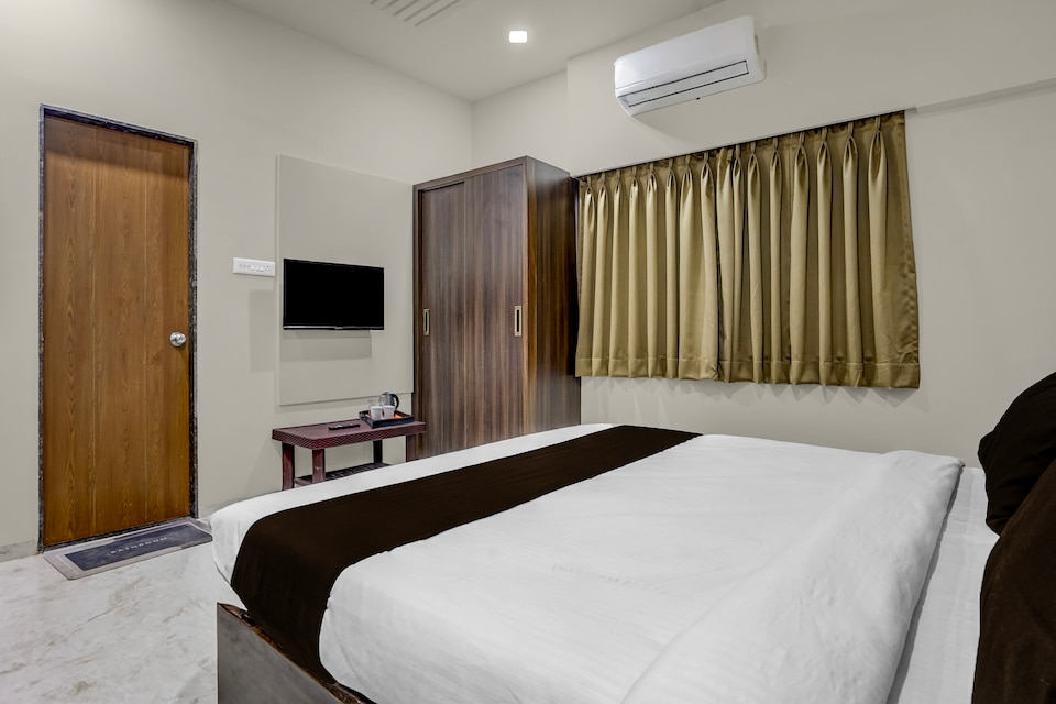 Super Townhouse Ganesh Tekdi Temple Nagpur , Bus Stand Nagpur, Nagpur