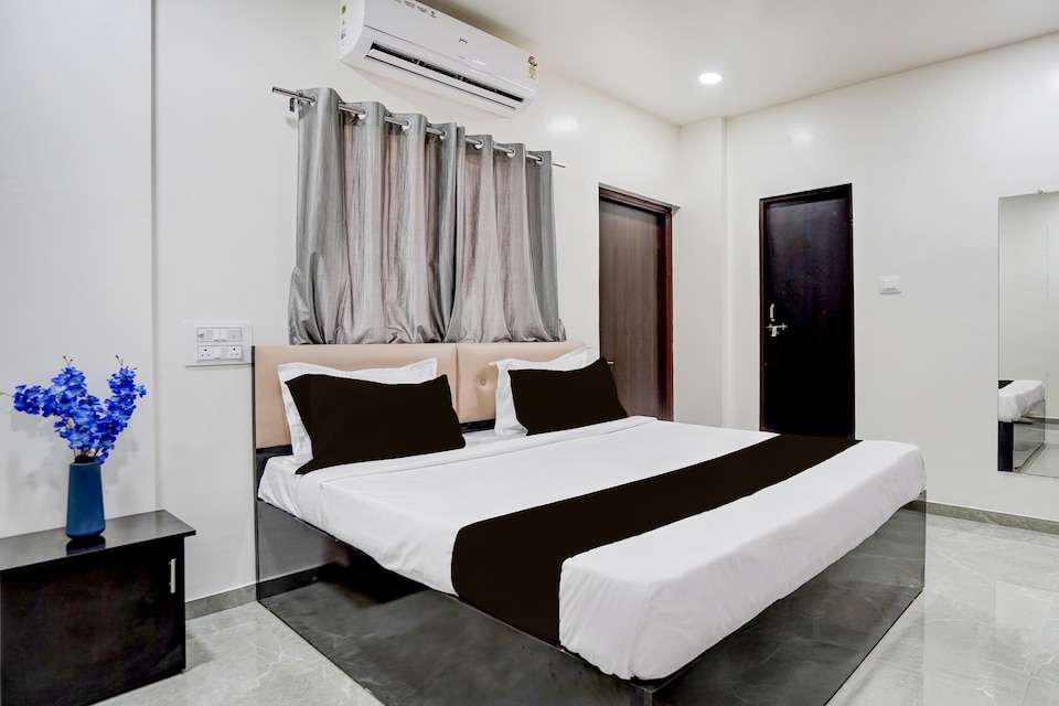 HOTEL O THE COZY INN, Bus Stand Nagpur, Nagpur