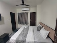 HOTEL O THE COZY INN