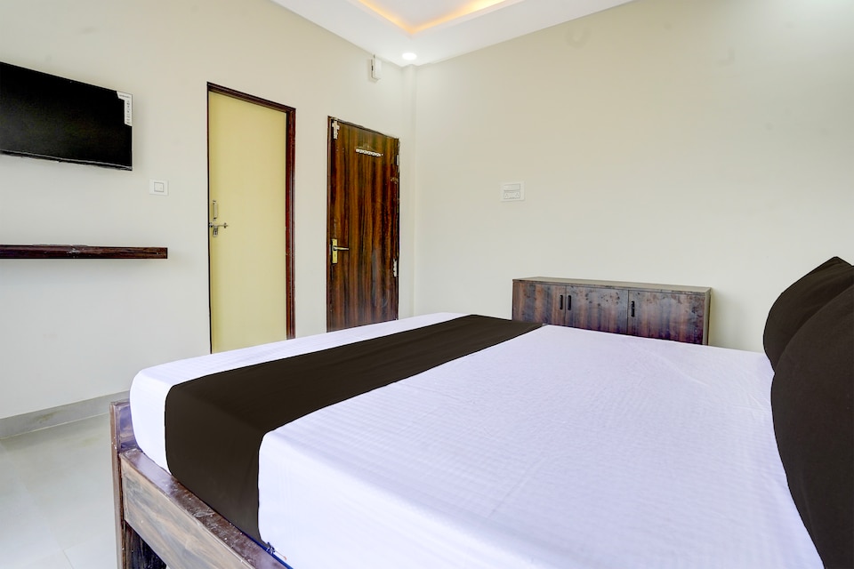 Hotel O TULIPS LODGING & BOARDING , Bus Stand Nagpur, Nagpur