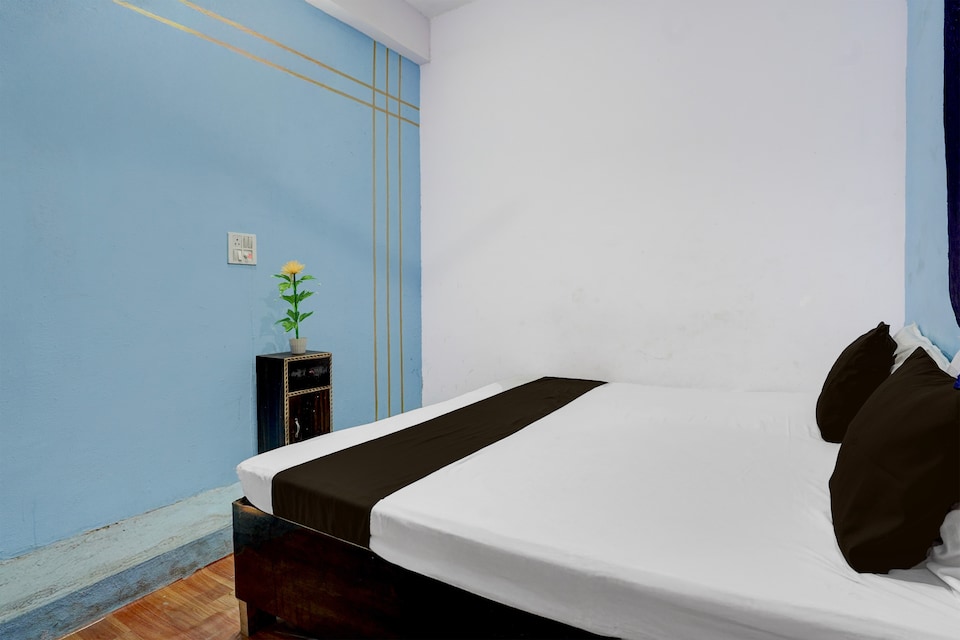 SPOT ON Hotel VK , Mumfordganj Allahabad, Prayagraj