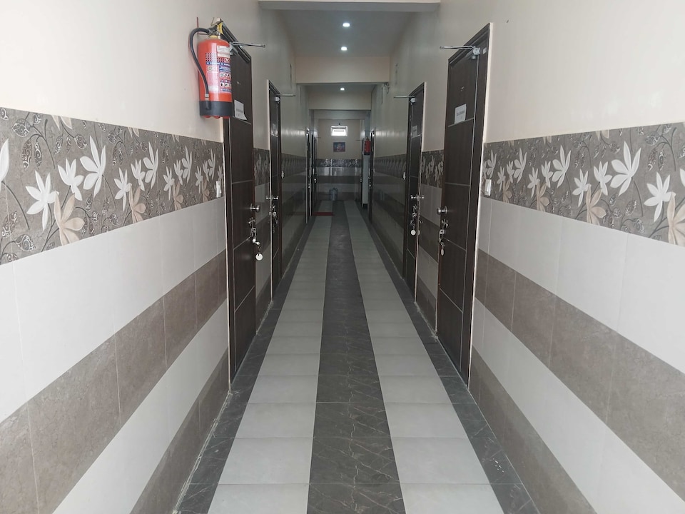 Hotel O Aryan Castle Homestay , Dehradun ISBT, Dehradun