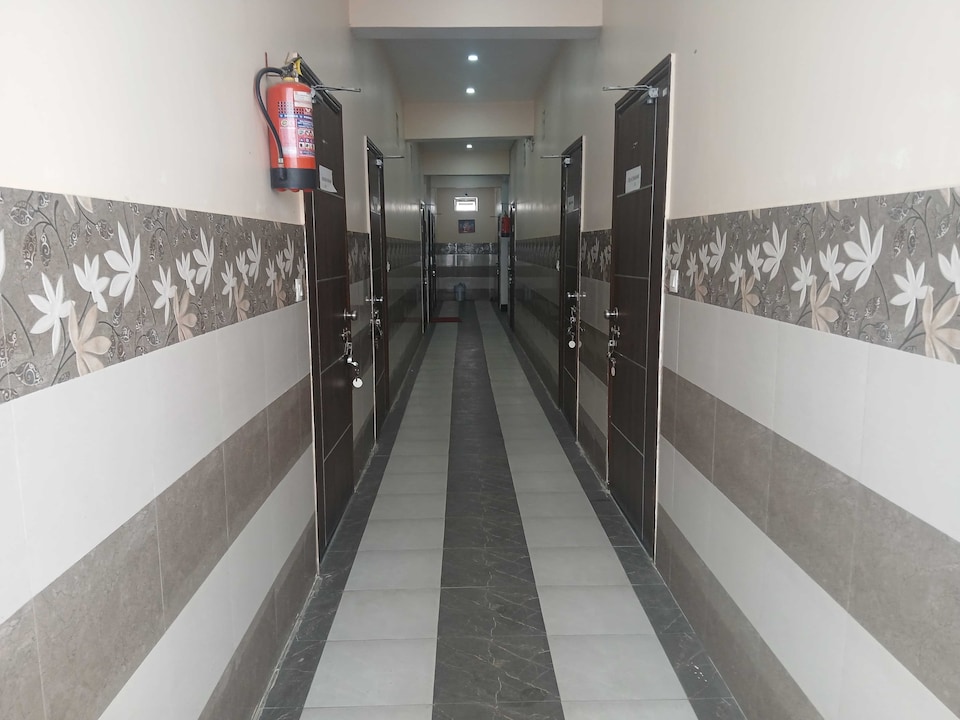 Hotel O Aryan Castle Homestay , Dehradun ISBT, Dehradun
