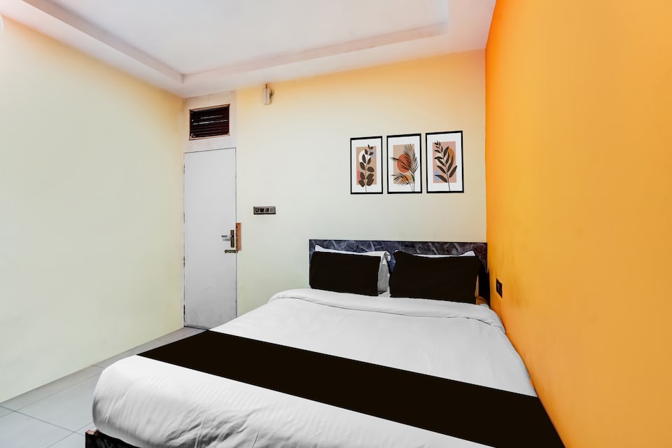 Hotel O Srirampura Metro Station Formerly Broadway Inn, Rajajinagar Bangalore, Bangalore