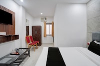 Super Collection O Taramandal Road Gorakhpur Formerly NS Hotel