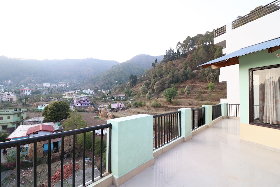 OYO Home 13371 Hill Attraction 3BHK, Bhimtal Nainital, Nainital