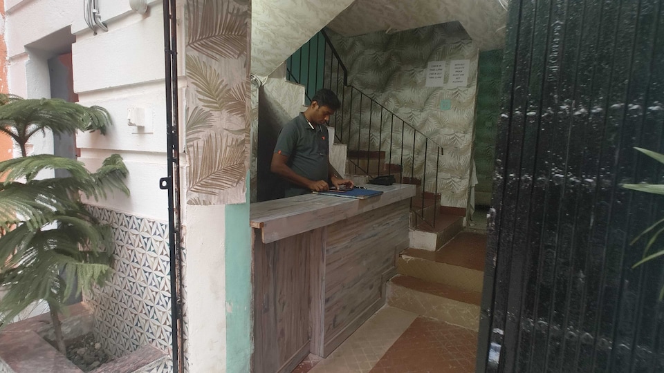 Hotel O Golden Star , Ruby Hospital Kolkata, Kolkata