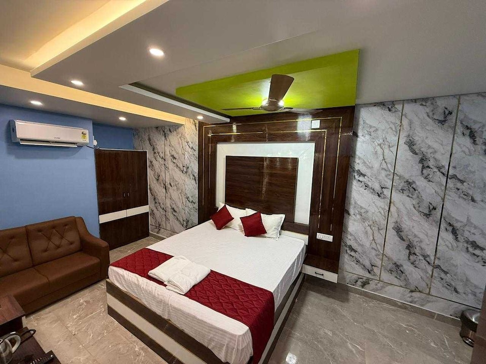 Hotel O Erode Kongu Mess, T Nagar Chennai, Chennai