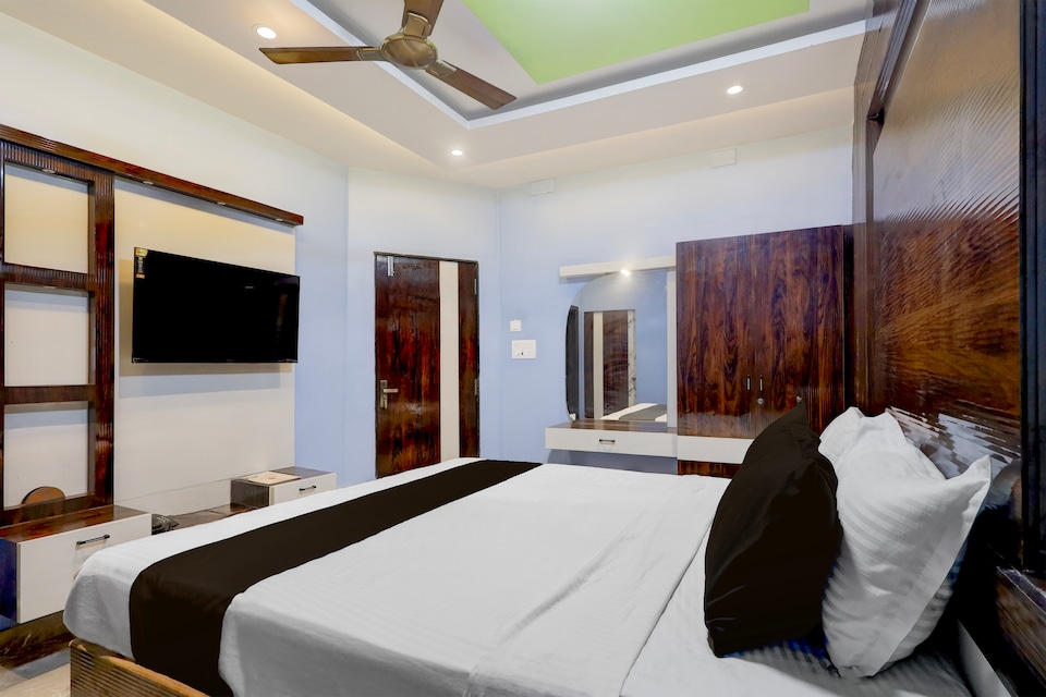 Hotel O Erode Kongu Mess, T Nagar Chennai, Chennai