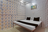 SPOT ON Prayag Niwas Hotel And Restaurant 