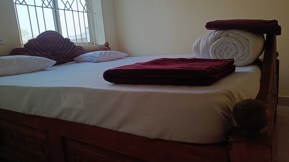 Spot On Razz Palace, Chandrasekharpur, Bhubaneswar