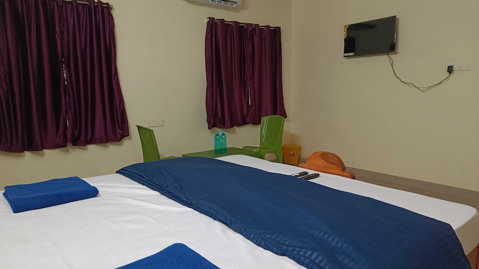 Spot On Razz Palace, Chandrasekharpur, Bhubaneswar