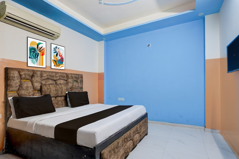 Hotel O M.C Residency , North Delhi, Delhi