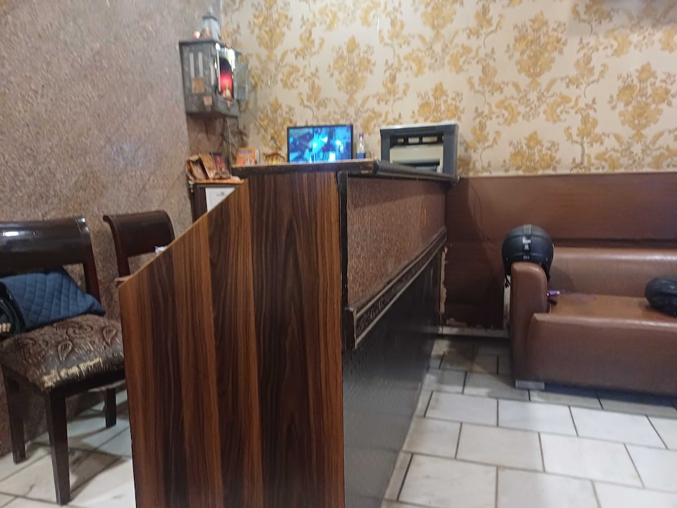 Hotel O golden , Pitampura - Rohini Delhi, Delhi