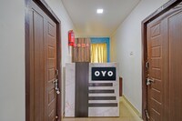 OYO 841825 Madhuram Lodge
