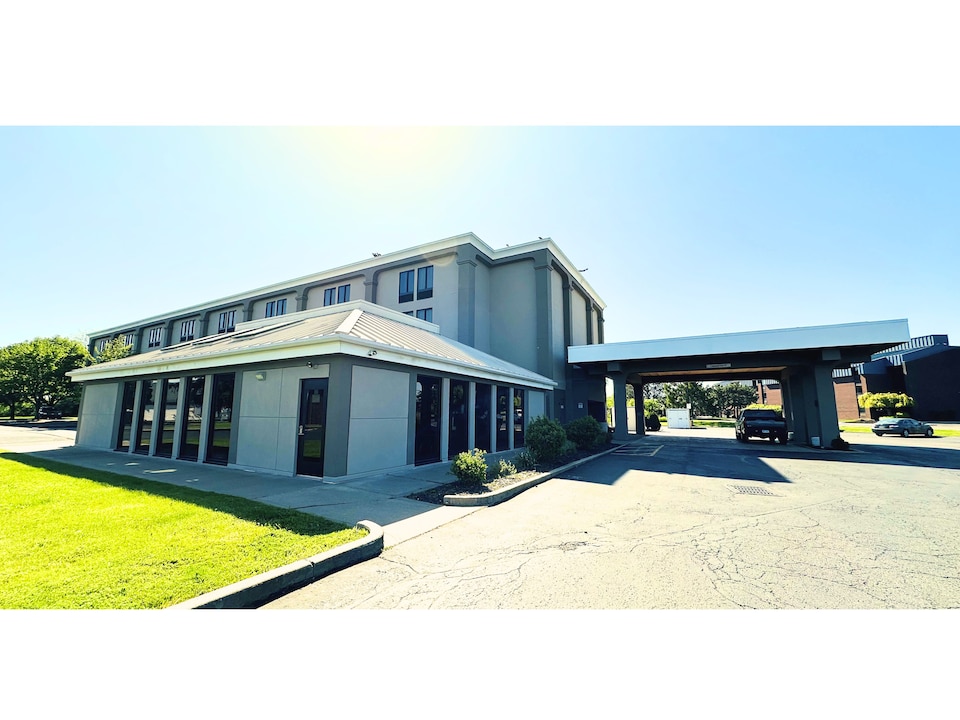 Townhouse Near Hall Of Fame Canton I 77, Canton, OH, Canton, OH