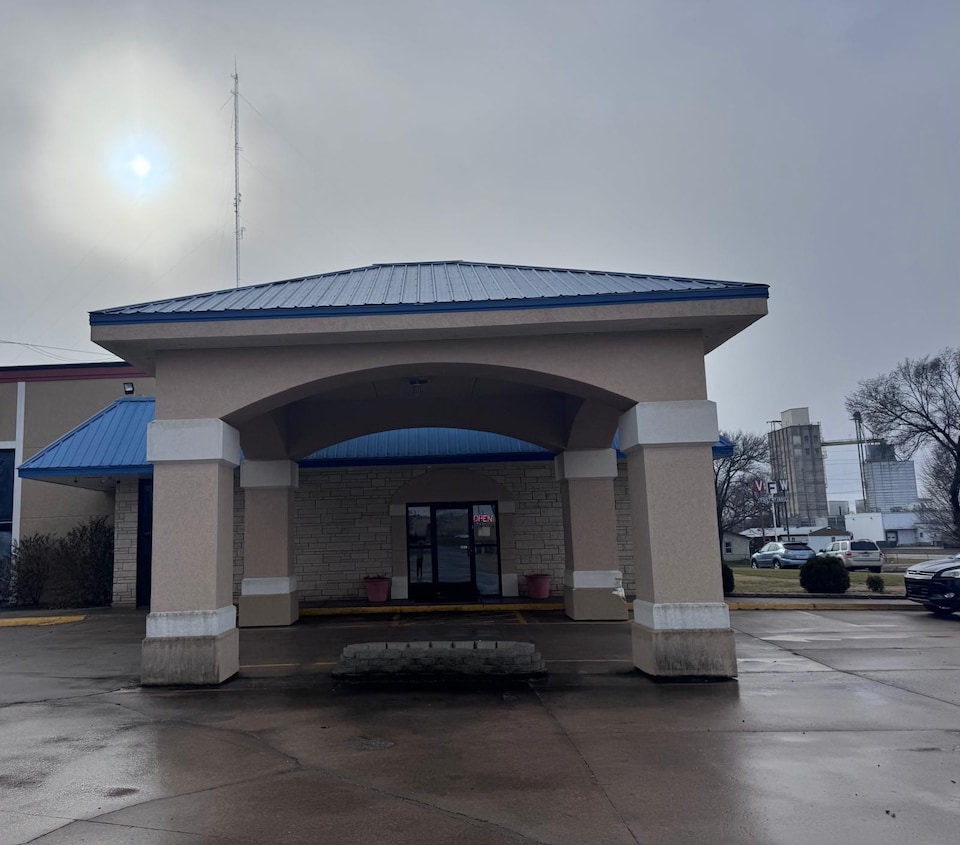 Knights Inn By Capital O Emporia I 35, Emporia, KS, Emporia, KS