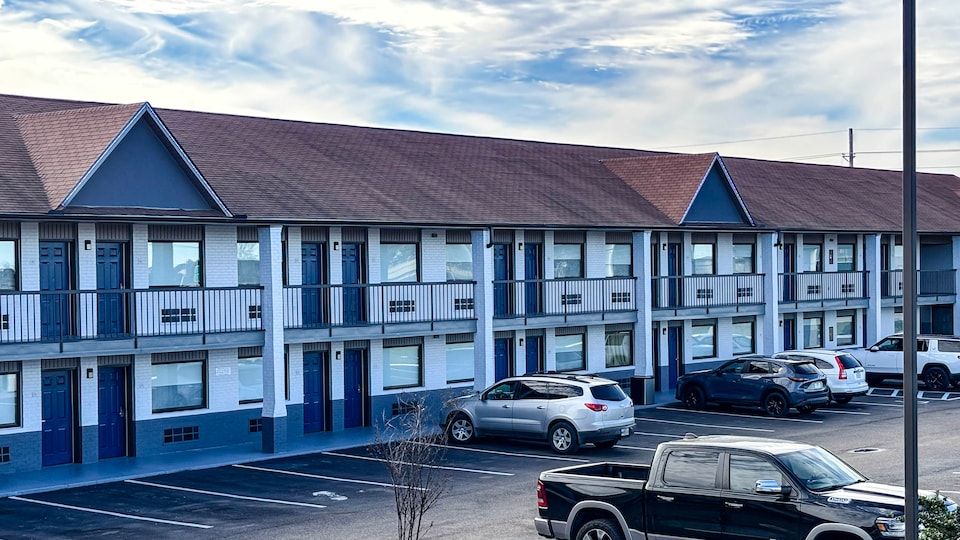 Studio 6 Suites Richland, MS / Jackson, C39042, Jackson