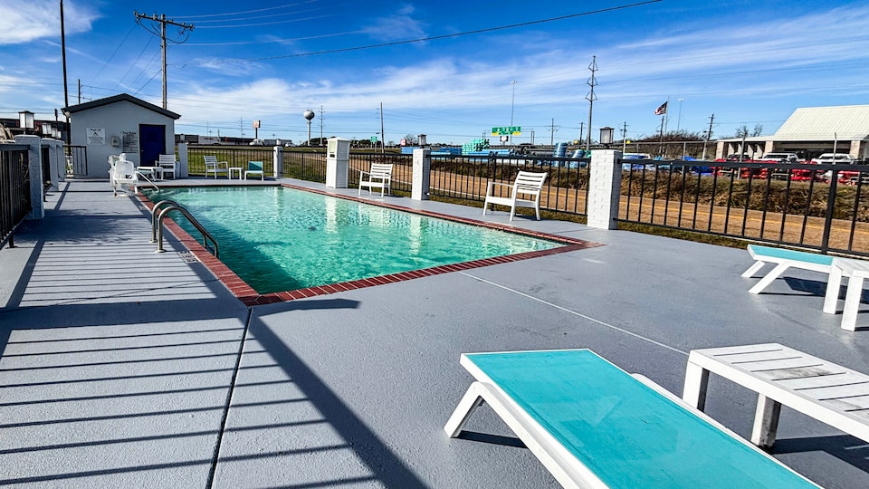 Studio 6 Suites Richland, MS / Jackson, C39042, Jackson