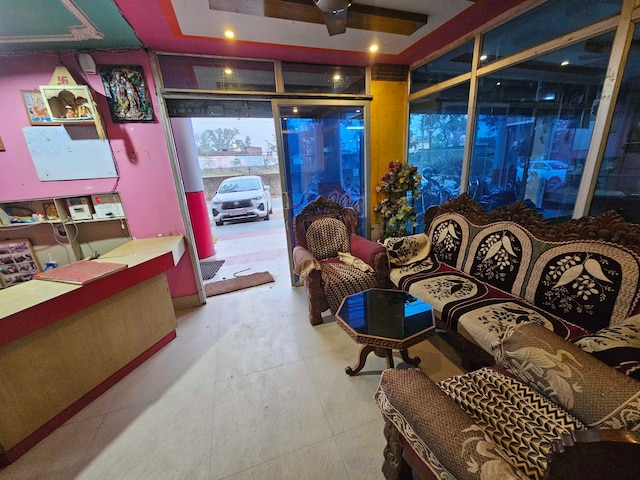 SPOT ON Hotel LX INN