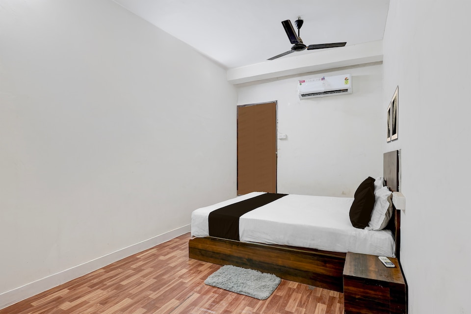 HOTEL O TS PALACE , Pandri Road, Raipur