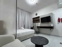 Luxury Apartment with Pool Gym & Free Parking at Equiti Gates Jebel Ali