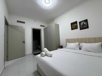 Luxury Apartment with Pool Gym & Free Parking at Equiti Gates Jebel Ali