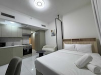 Luxury Apartment with Pool Gym & Free Parking at Equiti Gates Jebel Ali