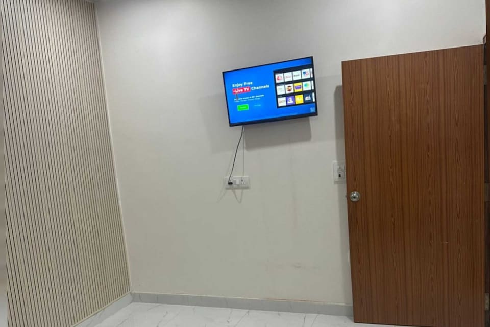 Hotel O ATHITI PALACE TWO, Faridabad, Faridabad