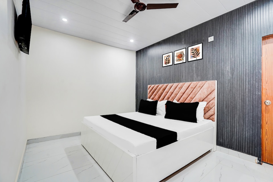 Hotel O ATHITI PALACE TWO, Faridabad, Faridabad