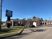 American Inn by Hotel O Selma US 80