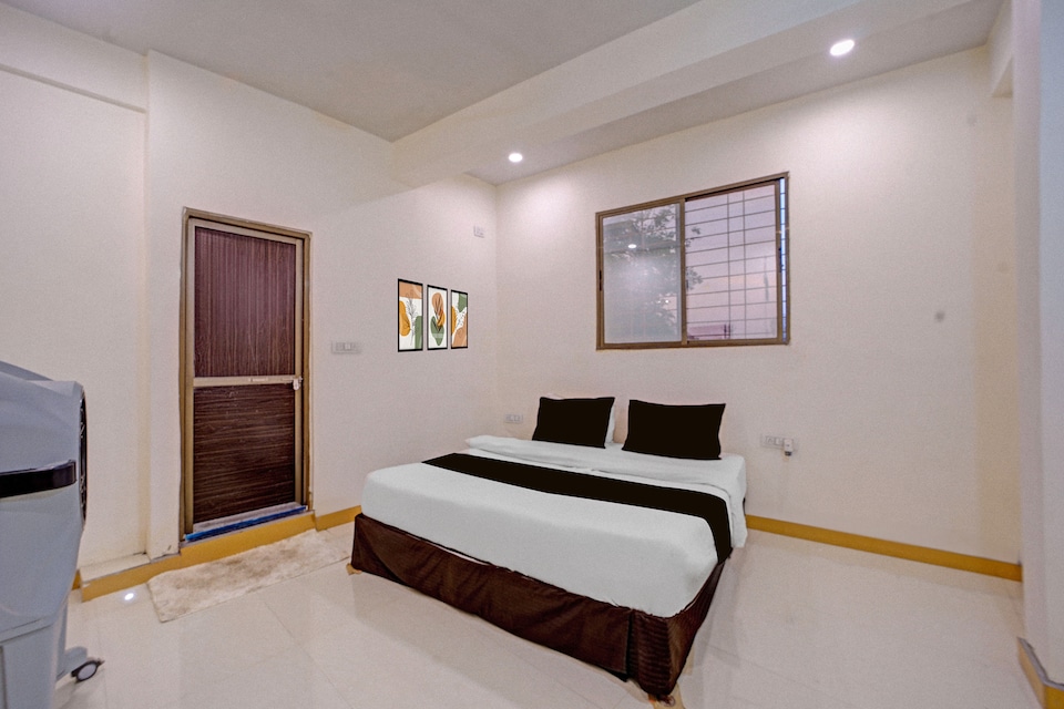 SPOT ON Hotel Mahek inn, Hamidia Road Bhopal, Bhopal