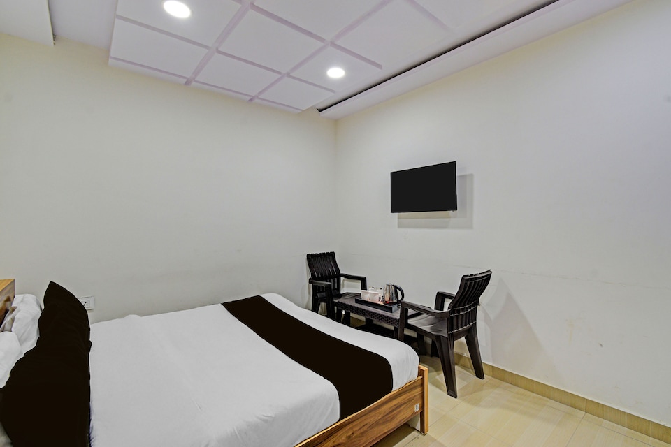  HOTEL O  HIGH RISEE, Banjara Hills, Hyderabad